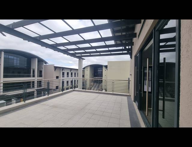 222M² OFFICE TO LET IN CENTURY CITY